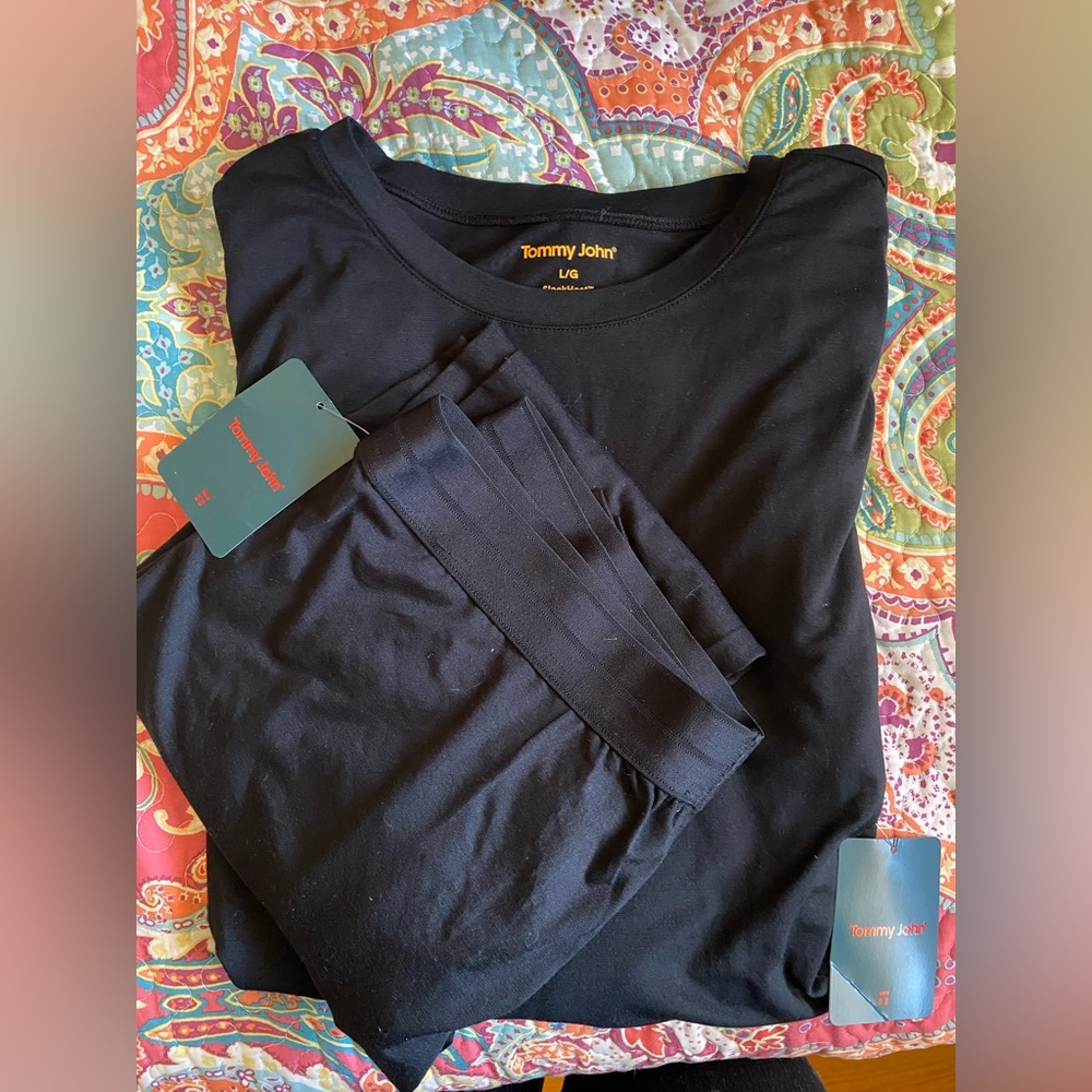 NWT Tommy John Sleek Heat Men’s Top and Bottom
